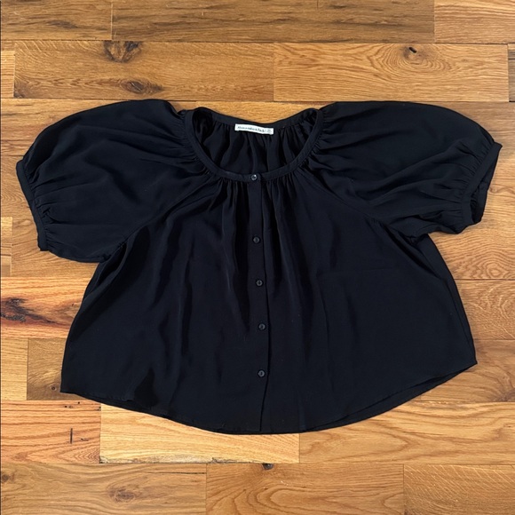 Button-Up Blouse - Picture 8 of 9